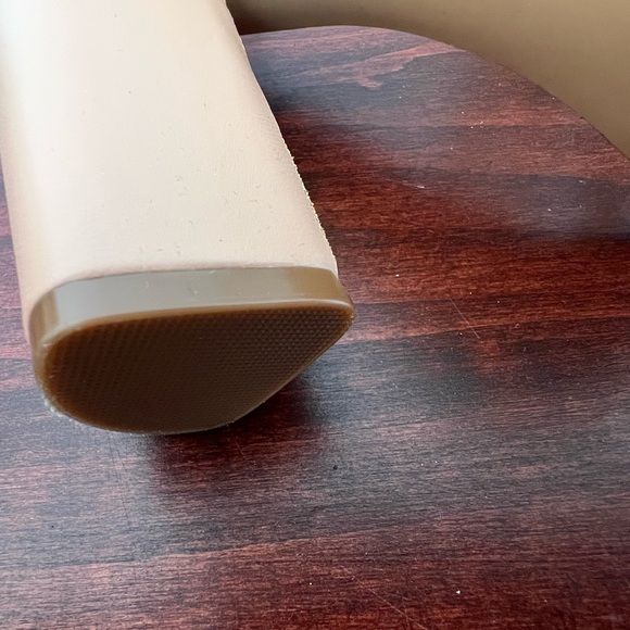 Lulus Kamali Light Nude Ankle Strap Heels
Minimalist strappy block heel. 9 - Picture 3 of 5